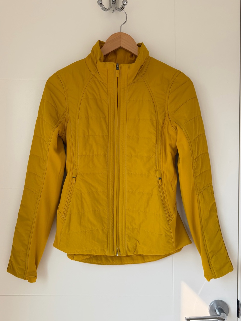 Lululemon Another Mile Jacket - Size 4 - Honeycomb - Picture 12 of 15